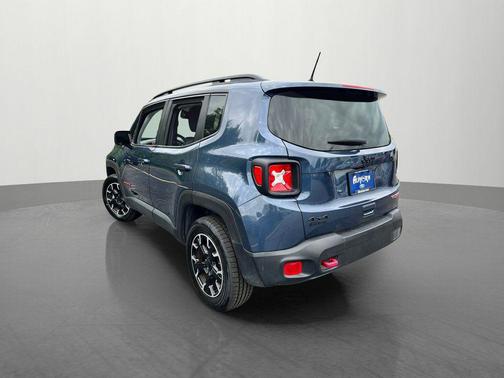 Slate Blue Pearlcoat 2023 Jeep Renegade Trailhawk