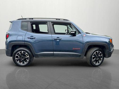 Slate Blue Pearlcoat 2023 Jeep Renegade Trailhawk