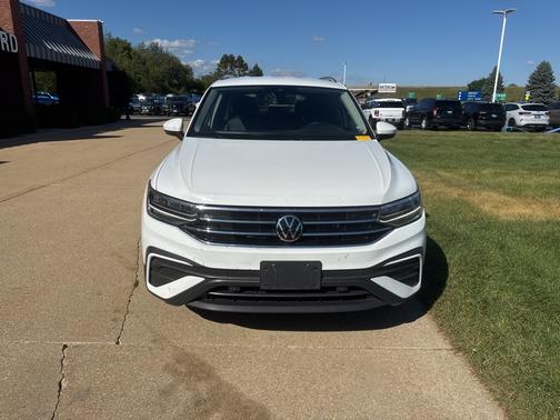2022 Volkswagen Tiguan 2.0T SE