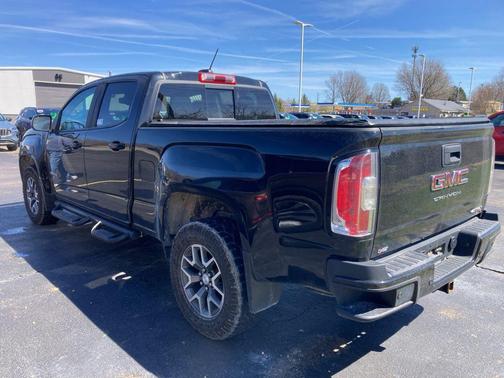 Onyx Black 2021 GMC Canyon AT4 w/Leather
