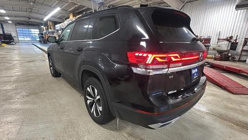 2024 Volkswagen Atlas 2.0T SE