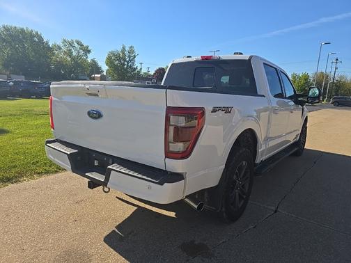 Oxford White 2023 Ford F-150 Lariat