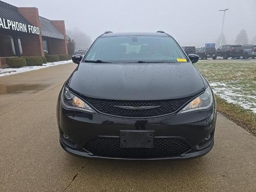 2018 Chrysler Pacifica Touring Plus