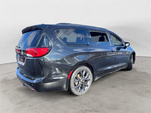 2018 Chrysler Pacifica Touring Plus