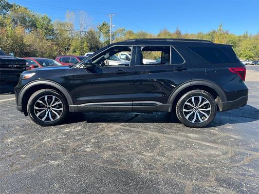 2023 Ford Explorer ST