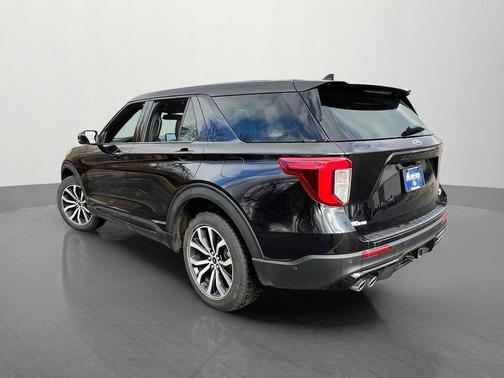 Black Metallic 2021 Ford Explorer ST