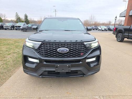 Black Metallic 2021 Ford Explorer ST