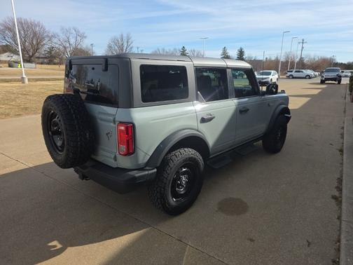 2023 Ford Bronco Black Diamond
