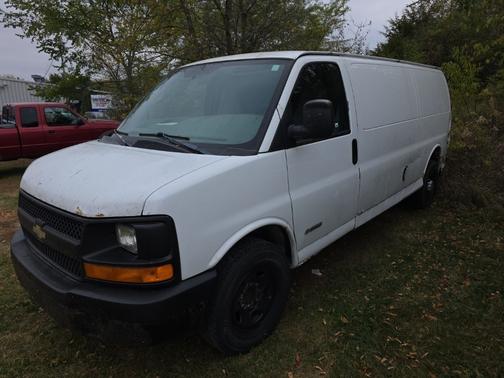 2004 Chevrolet Express 3500 Base