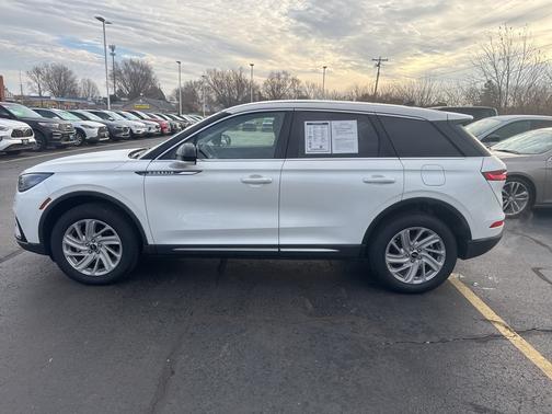 2023 Lincoln Corsair Standard