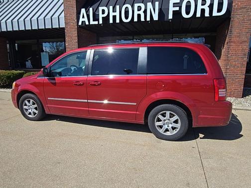 2010 Chrysler Town & Country Touring
