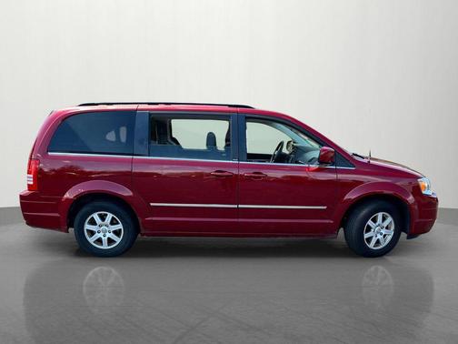 Inferno Red Crystal Pearlcoat 2010 Chrysler Town & Country Touring