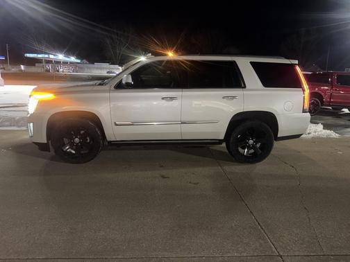 2018 Cadillac Escalade Premium Luxury