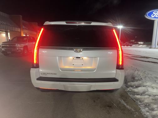 2018 Cadillac Escalade Premium Luxury