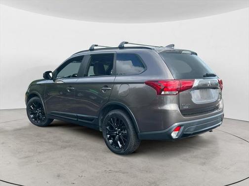 2018 Mitsubishi Outlander LE