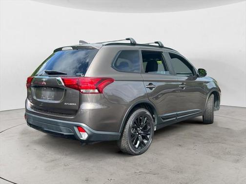 2018 Mitsubishi Outlander LE