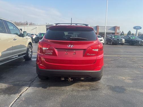 Garnet Red 2013 Hyundai TUCSON GLS