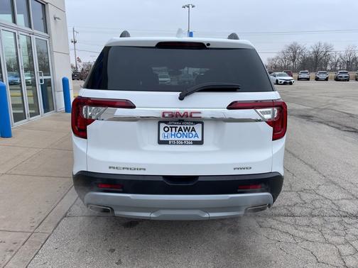 Summit White 2023 GMC Acadia SLT