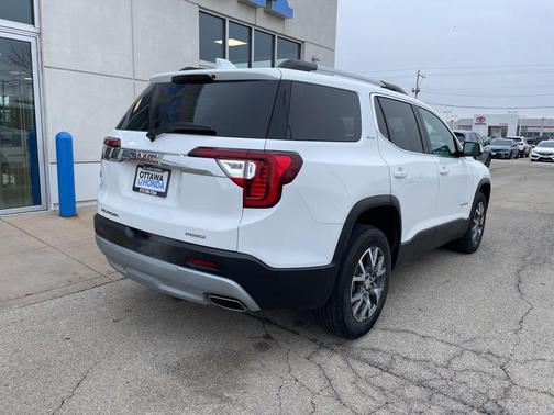 Summit White 2023 GMC Acadia SLT