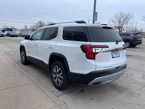 Summit White 2023 GMC Acadia SLT