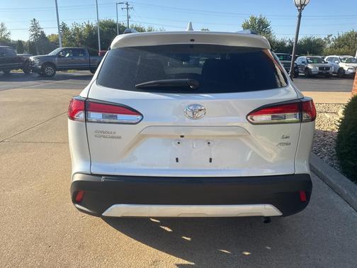 2024 Toyota Corolla Cross LE