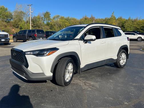 2024 Toyota Corolla Cross LE