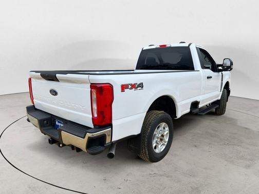 Oxford White 2026 Ford F-250 XLT