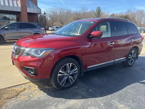 2017 Nissan Pathfinder Platinum