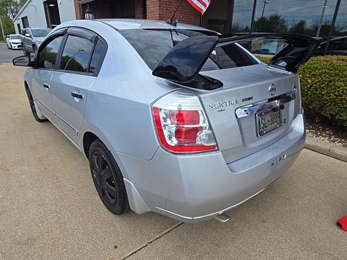 Brilliant Silver Metallic 2010 Nissan Sentra 2.0 S