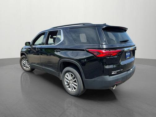 Mosaic Black Metallic 2023 Chevrolet Traverse LT Leather