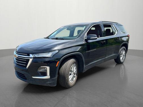 Mosaic Black Metallic 2023 Chevrolet Traverse LT Leather