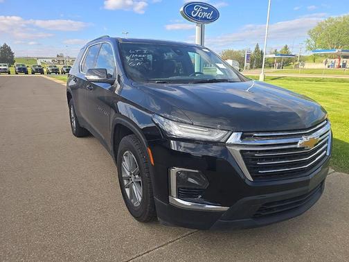 Mosaic Black Metallic 2023 Chevrolet Traverse LT Leather