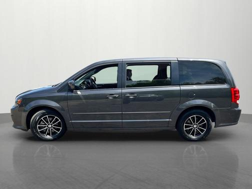 Granite Crystal Metallic Clearcoat 2016 Dodge Grand Caravan SE Plus