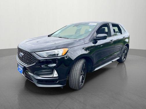 Black Metallic 2023 Ford Edge ST Line