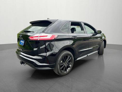 Black Metallic 2023 Ford Edge ST Line