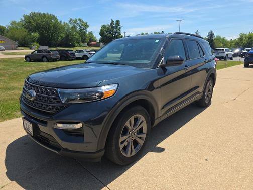 Blue Metallic 2024 Ford Explorer XLT