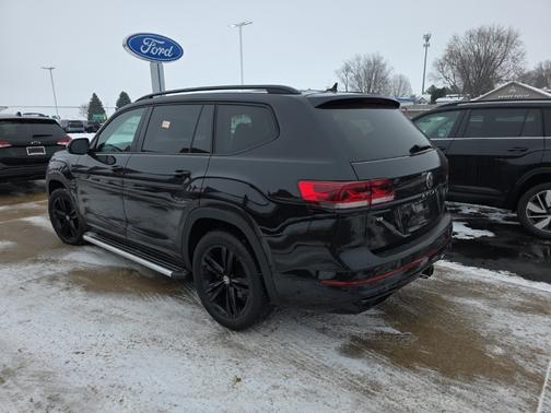 2022 Volkswagen Atlas 3.6L V6 SEL R-Line