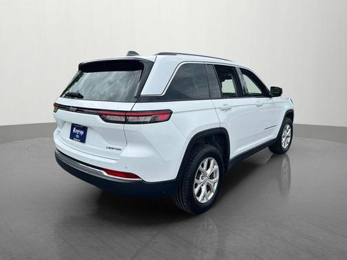 Bright White Clearcoat 2023 Jeep Grand Cherokee Limited
