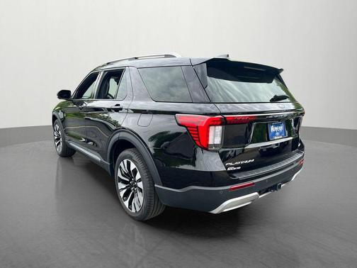 Black Metallic 2025 Ford Explorer Platinum