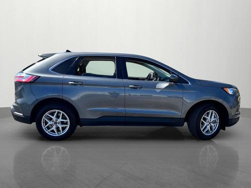 Gray Metallic 2024 Ford Edge SEL