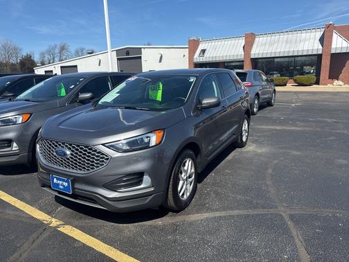 Gray Metallic 2024 Ford Edge SEL