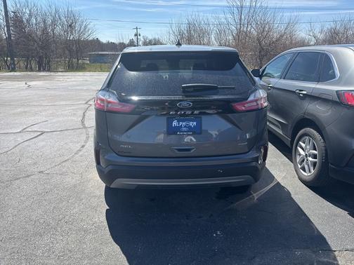 Gray Metallic 2024 Ford Edge SEL