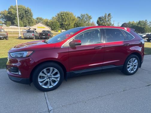2020 Ford Edge Titanium