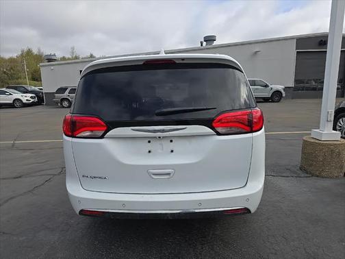 2020 Chrysler Pacifica Touring L Plus