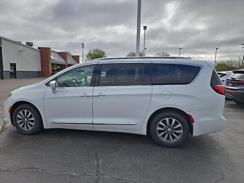 2020 Chrysler Pacifica Touring L Plus