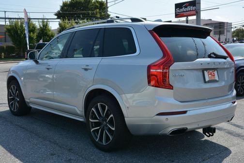 2019 Volvo XC90 T6 Momentum