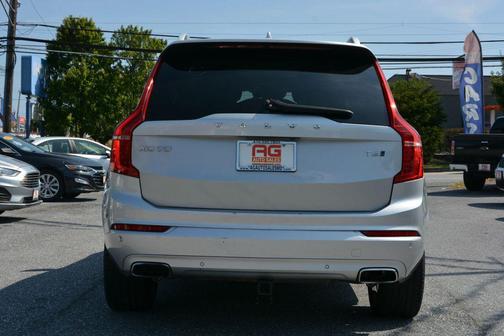 2019 Volvo XC90 T6 Momentum