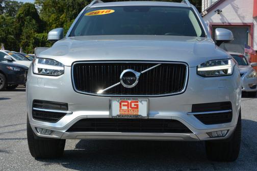 2019 Volvo XC90 T6 Momentum