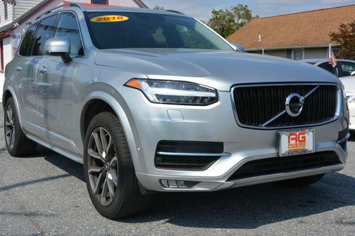 2019 Volvo XC90 T6 Momentum