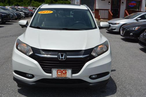 White 2017 Honda HR-V EX-L w/Navigation